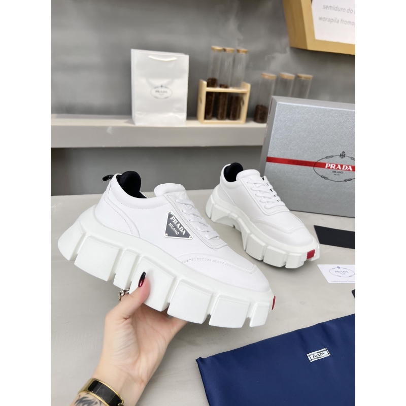 Pra*a casual shoes